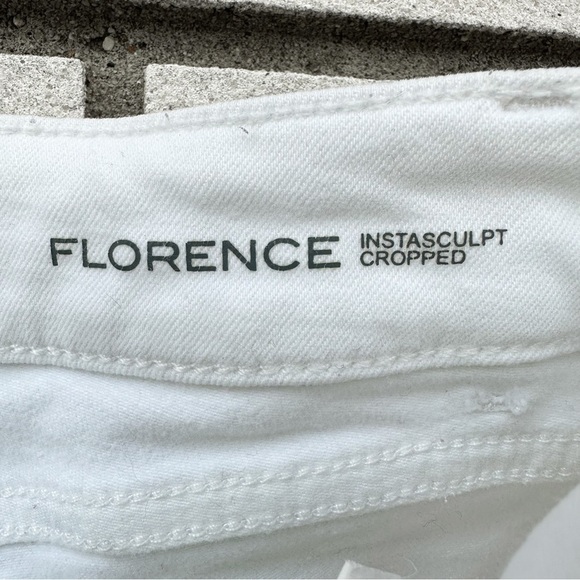 DL1961 Florence Instasculpt Cropped Jeans in Porcelain White - Picture 7 of 12